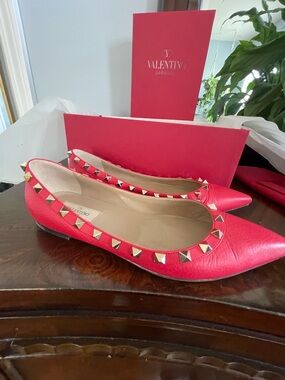 Valentino Flats Gold Studs 38/7.5-8
